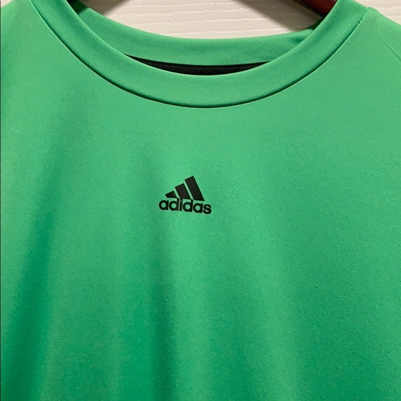 Adidas sports crew neck tee very cool color! - Picture 3 of 5